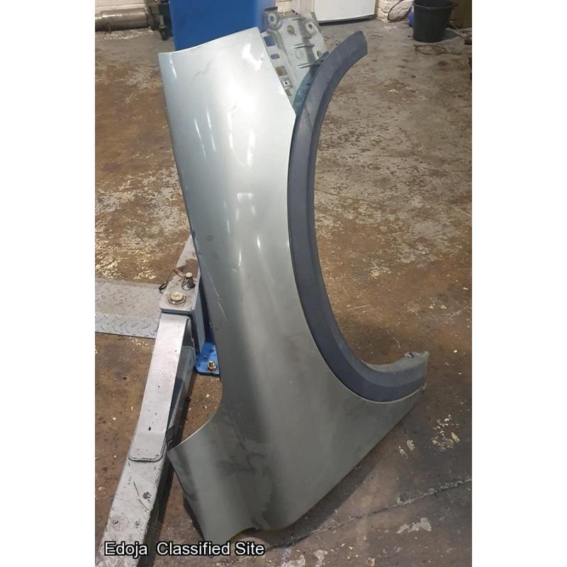 Volvo XC90 Right Side Front Wing Grey 471-46 2005