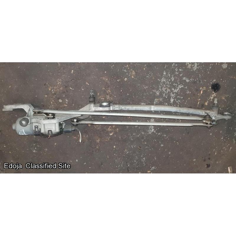 Ford Focus Front Wiper Motor & Linkage 2007