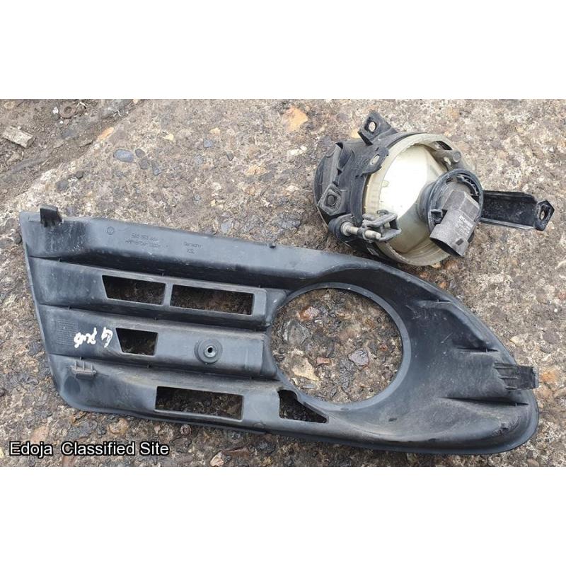 VW Golf Plus Right Side Front Fog Light And Grill 2006