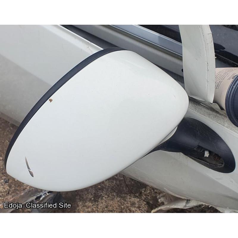 Fiat Punto Right Side Wing Mirror White 2010