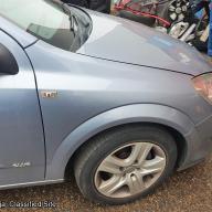 Vauxhall Astra H Right Side Front Wing Z2AU 2008