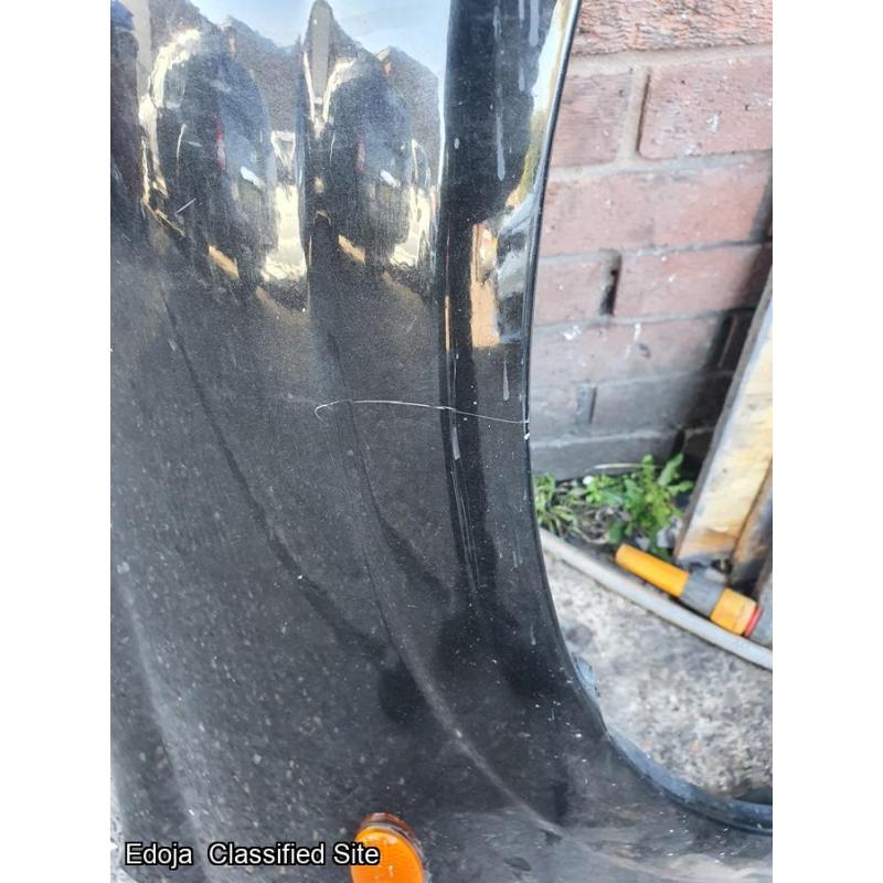 Nissan Almera Right Side Front Wing Black 2005