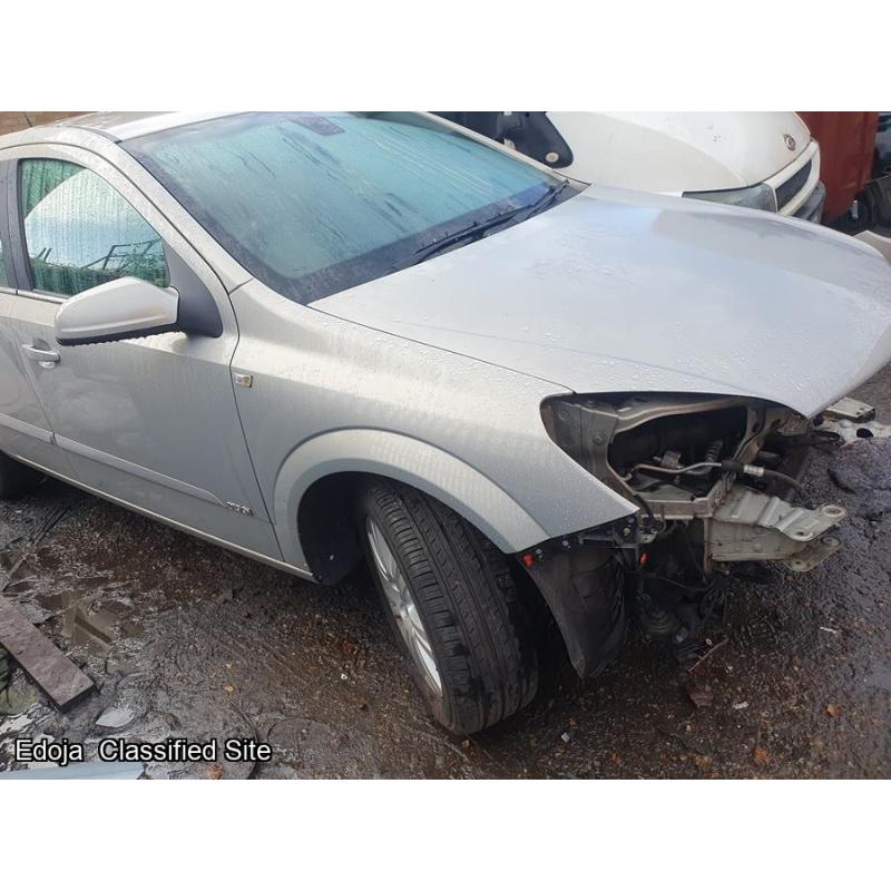 Vauxhall Astra H Right Side Wing Z1RU 2008