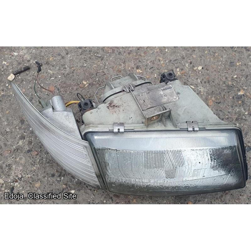 Mercedes Vito 112 CDI Right Side Headlight And Indicator Light 2003