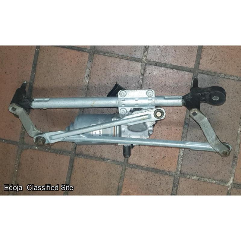 Vauxhall Corsa D Front Wiper Motor And Linkage 2008