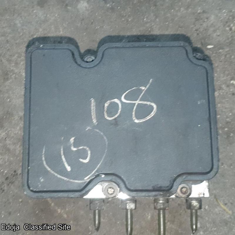 Peugeot 108 1.0 ABS Control Module Pump 2015