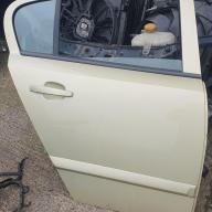 Vauxhall Astra H Driver Side Rear Door Gold Colour Z4PU 2004