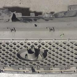 Ford Focus Front Bumper Grille 2006