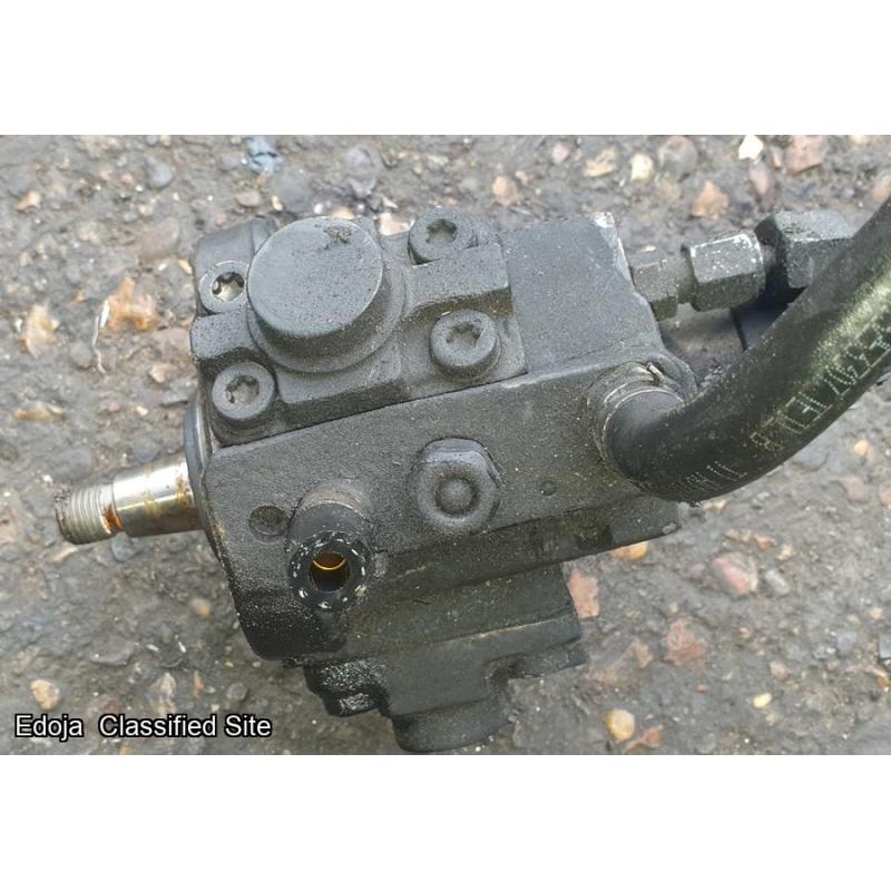 Vauxhall Zafira C 2.0 CDTI Diesel Pump 2014