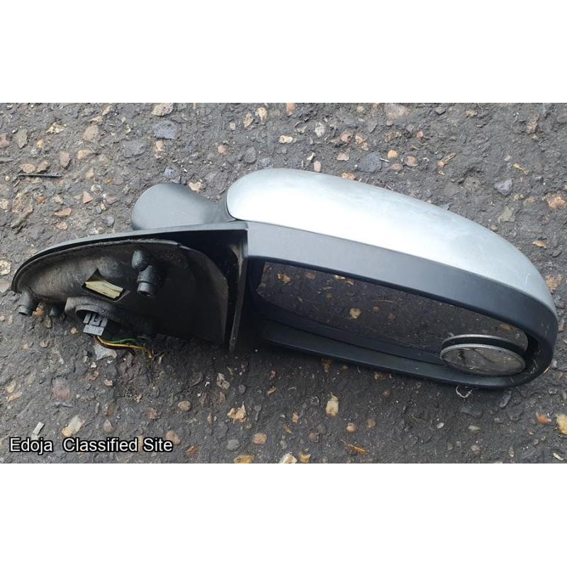 Vauxhall Corsa C Driver Side Wing Mirror Silver Z157 2004