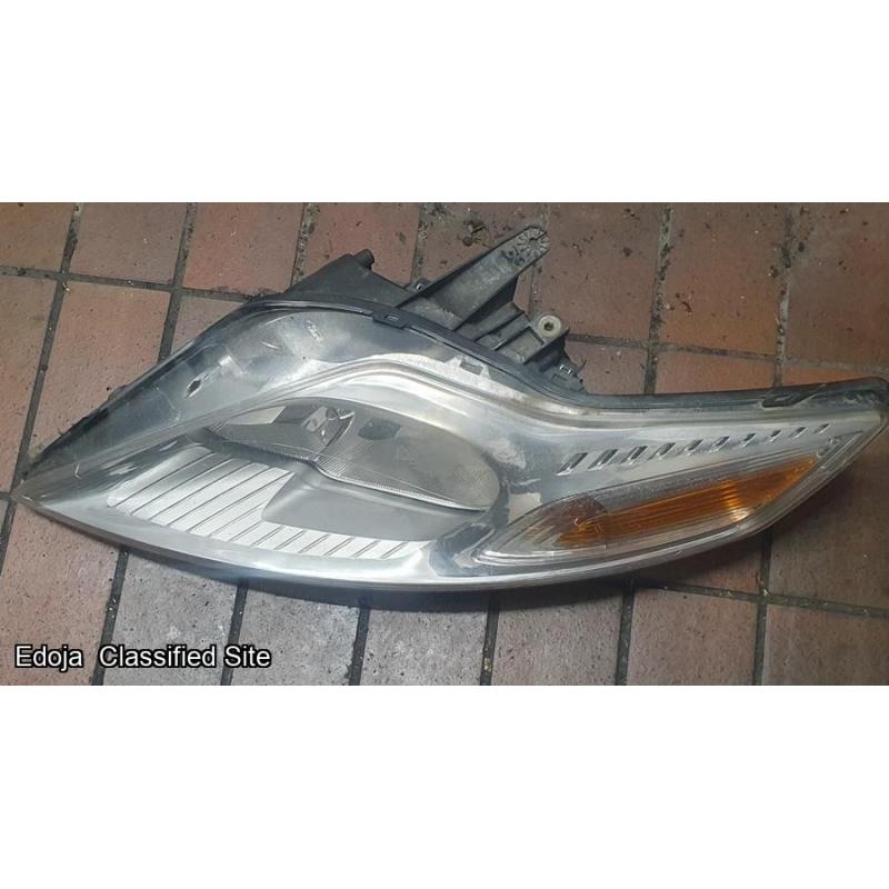 Ford Mondeo Left Side Headlight 2009
