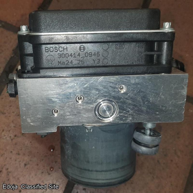 Land Rover Discovery ABS Pump Module 300414 0946 2014