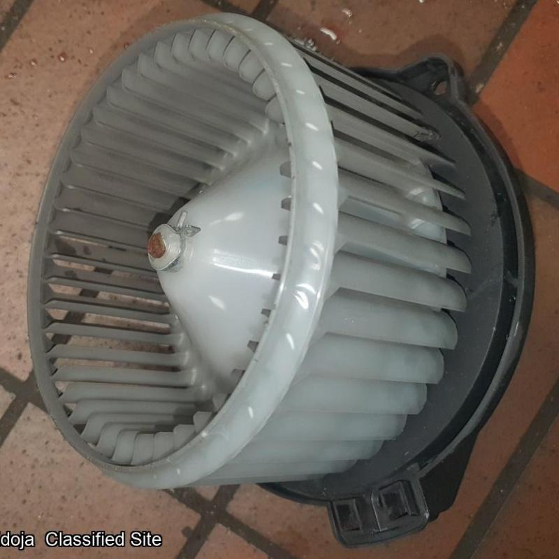 Land Rover Discovery Heater Blower Motor 2014