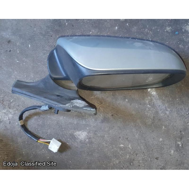 Toyota Avensis Right Side Wing Mirror Silver 2008