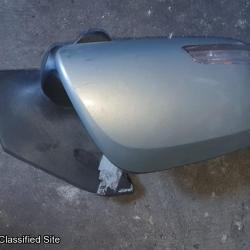 Toyota Avensis Right Side Wing Mirror Silver 2008