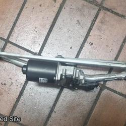BMW 320 Front Wiper Motor And Linkage 2006